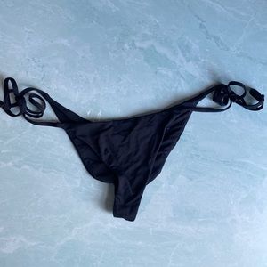 Frankie’s Bikinis Ruched Back Bikini Bottoms - Size M